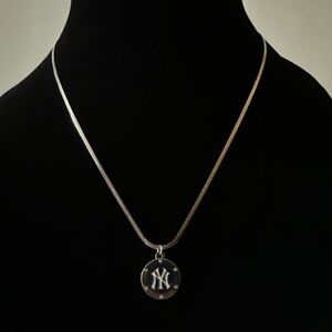 YANKEES NECKLACE (Made by the artist Christine)